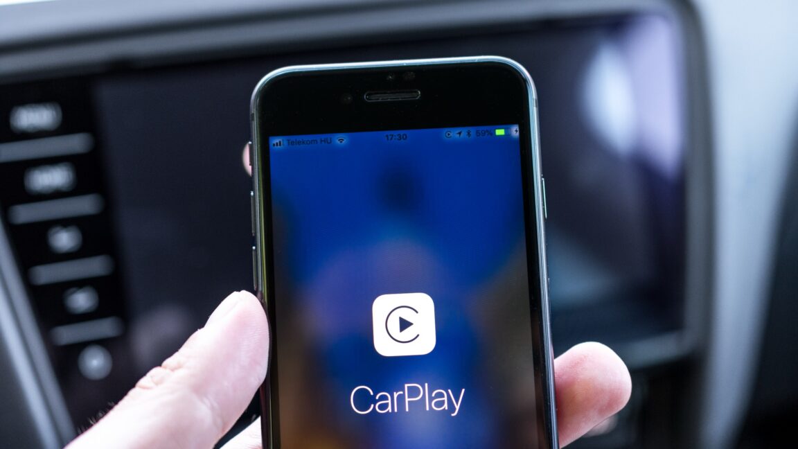 Tesla to Finally Embrace Apple CarPlay After Years of Exclusion